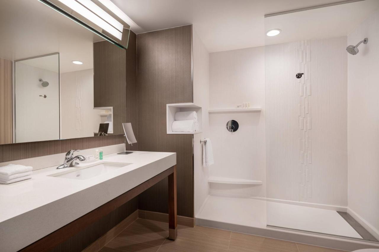 Hotel Courtyard By Marriott Sonoma County 3*