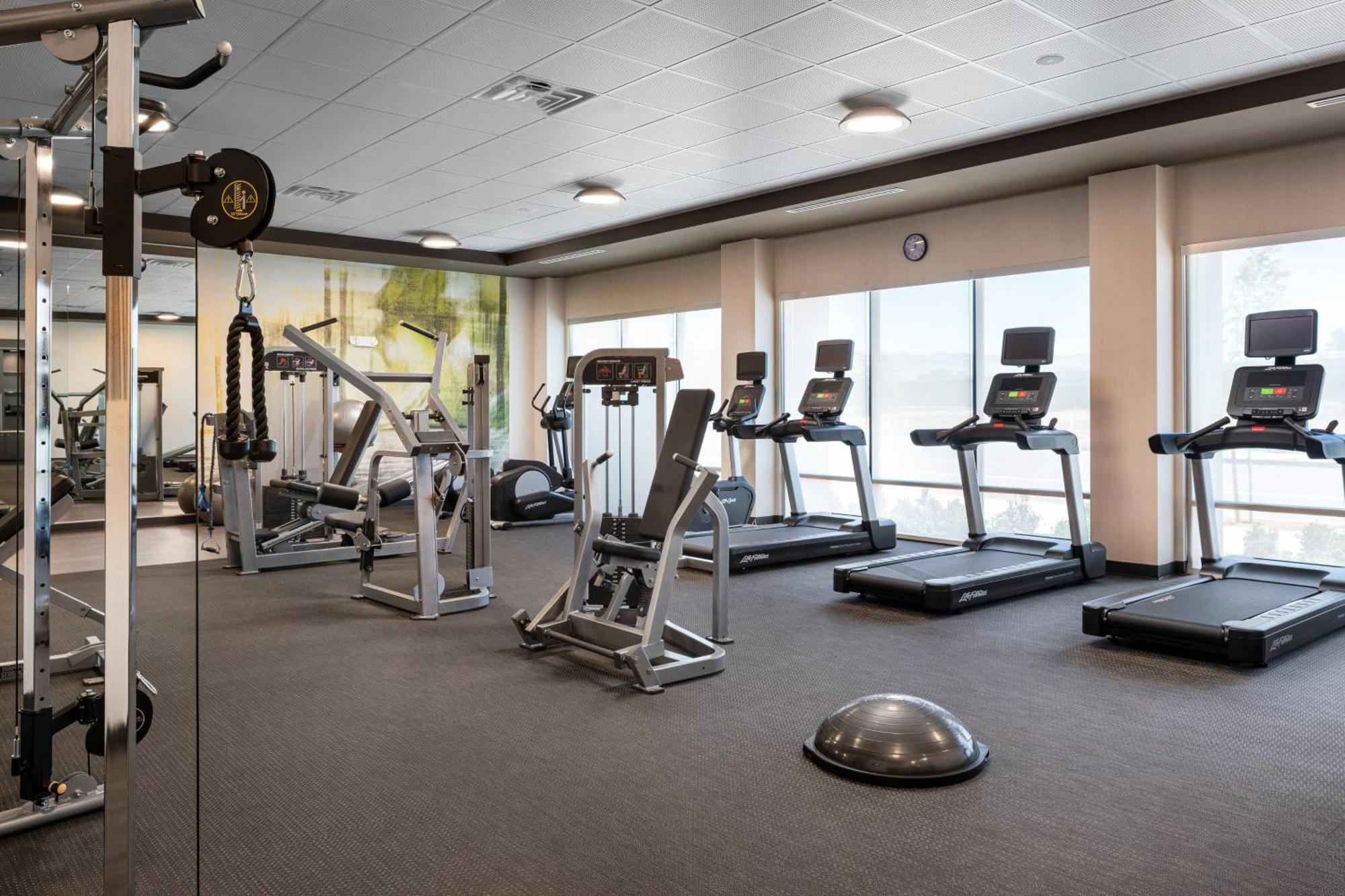 Courtyard By Marriott Sonoma County Hotel