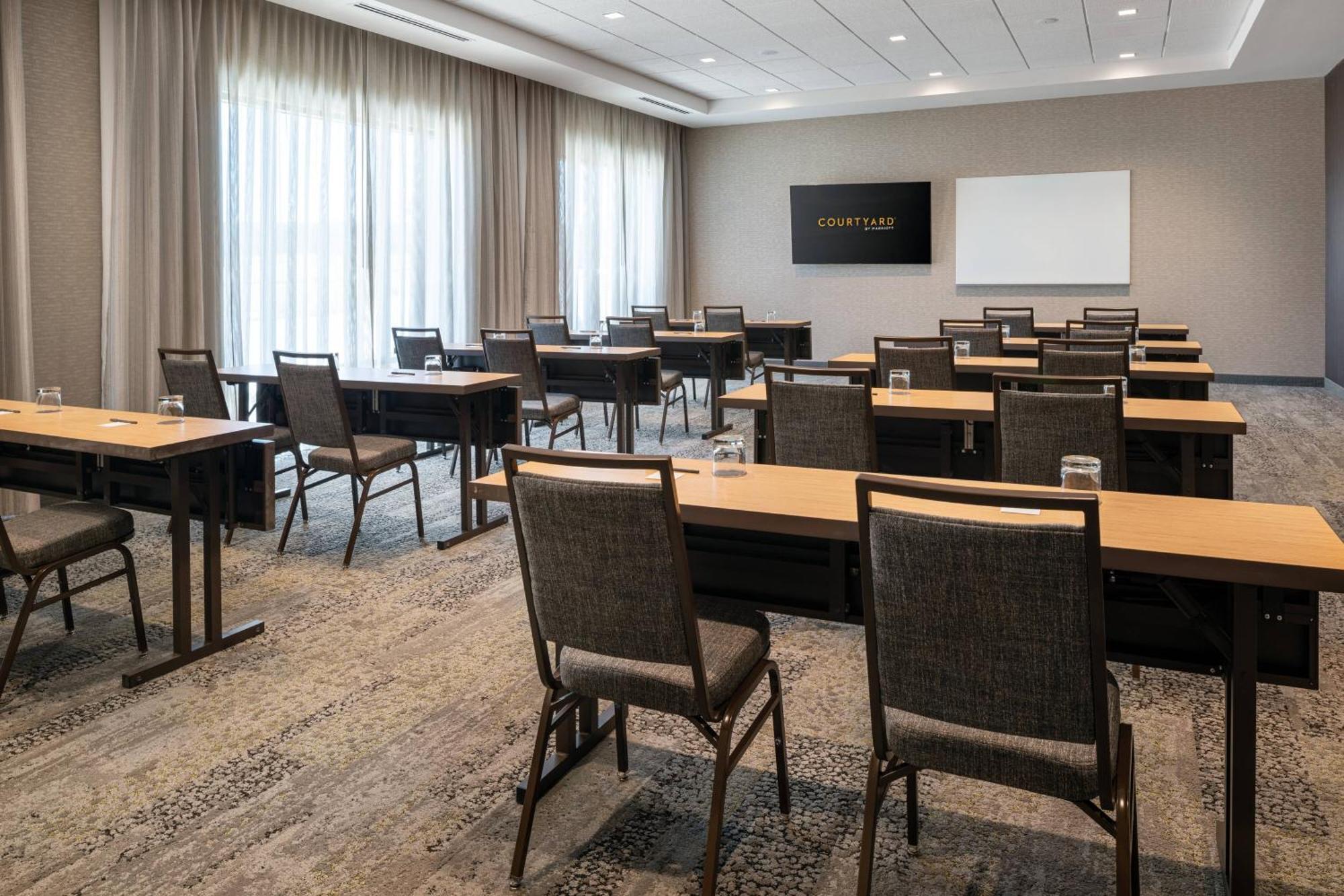 Hotel Courtyard By Marriott Sonoma County